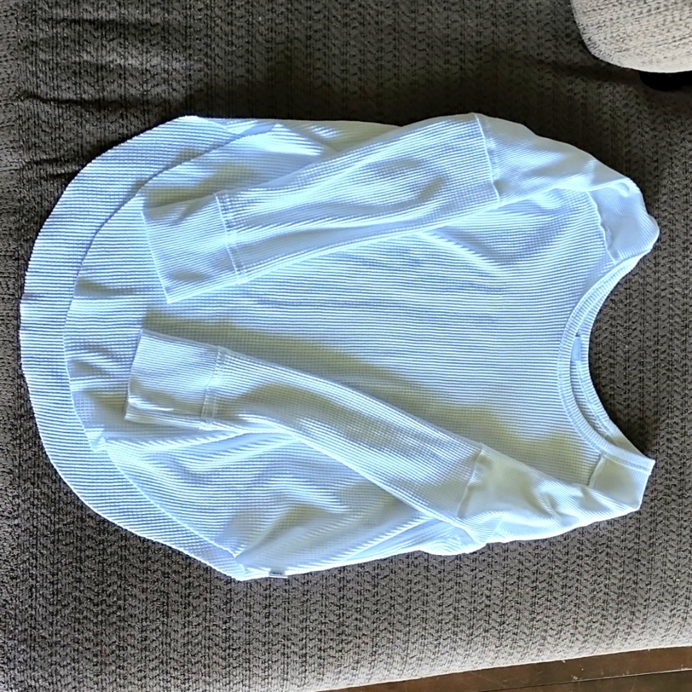 Aritzia TNA waffle shirt